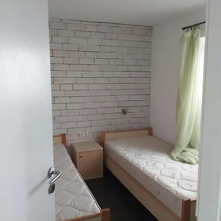 Apartment In Betina Mit Schoener Terrasse *