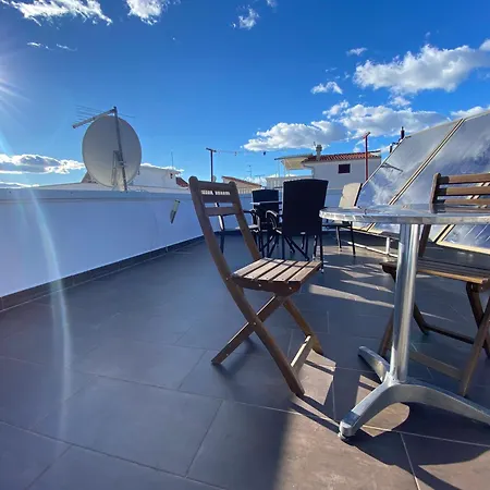 In Betina Mit Schoener Terrasse Apartment *