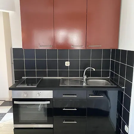 Apartment In Betina Mit Schoener Terrasse